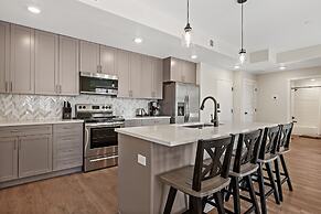 Surf's Up 2 Bedroom Condo