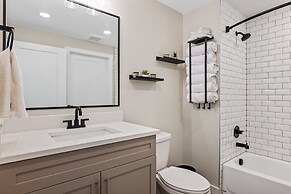 Surf's Up 2 Bedroom Condo