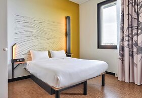 B&B HOTEL Paris Porte d'Orléans