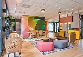 B&B HOTEL Paris Porte d'Orléans