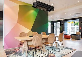 B&B HOTEL Paris Porte d'Orléans