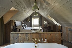 THE PIG at Harlyn Bay - Cornwall