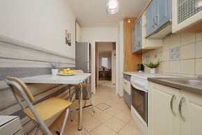 Apartment With Balcony for 2 by Renters