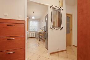 Apartment With Balcony for 2 by Renters