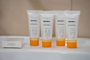 Apartment With Balcony for 2 by Renters