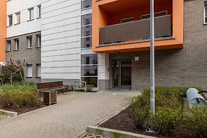 Spacious Apartment Poznań by Renters