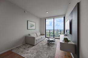 Bayside Charm Captivating Apartment