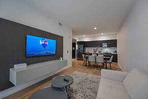 Bayside Charm Captivating Apartment