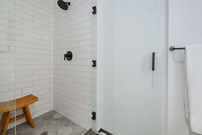 Views Apartment Near Bayfront Park