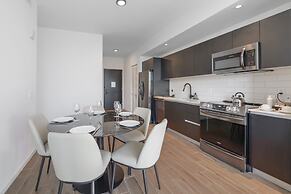 Views Apartment Near Bayfront Park