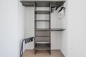 Views Apartment Near Bayfront Park