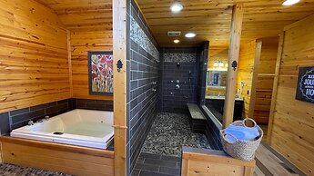 Romantic Cabin for Couples With Spa Amenities Near Helen GA