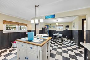 Pearl in Paradise by 3rd Coast Getaways