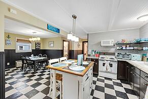 Pearl in Paradise by 3rd Coast Getaways