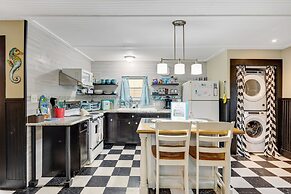 Pearl in Paradise by 3rd Coast Getaways