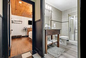 Pearl in Paradise by 3rd Coast Getaways