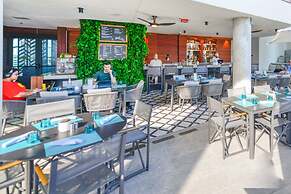 Exclusive Oasis Charming Studio Apt