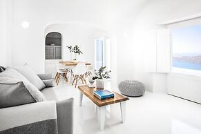 Immaculate 5-bed With Pool - Villa Eros Sea