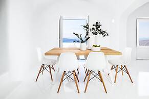 Immaculate 5-bed With Pool - Villa Eros Sea