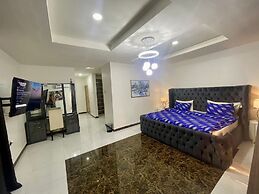 Luxury 3bedroom duplex