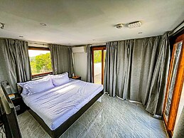 The Pacific Coast Suites