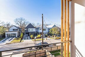 Chic Austin Getaway Brand New w/ Rooftop Patio!