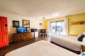 Buoyant Place Hang Out 2 Private Studio Homes!