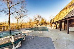 Buoyant Place Hang Out 2 Private Studio Homes!