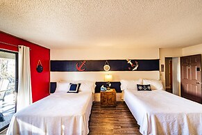 Buoyant Place Hang Out 2 Private Studio Homes!