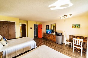 Buoyant Place Hang Out 2 Private Studio Homes!