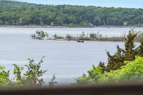 Sunset Daydream Elegant Condo on Table Rock!