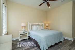 Sandestin Bungalo 38: Beach, Golf, & Fun!