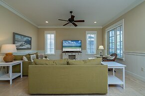 Sandestin Bungalo 38: Beach, Golf, & Fun!