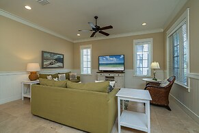 Sandestin Bungalo 38: Beach, Golf, & Fun!