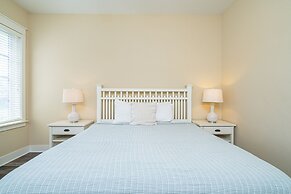 Sandestin Bungalo 38: Beach, Golf, & Fun!