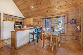 Mariettas Dream 2br in Mountains w/ Hot Tub!