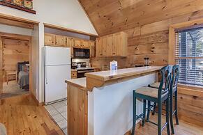 Mariettas Dream 2br in Mountains w/ Hot Tub!