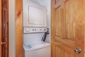 Mariettas Dream 2br in Mountains w/ Hot Tub!