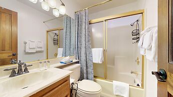 Serene Sierra Sanctuary - Experience Mammoth Magic