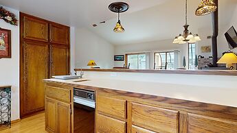 Serene Sierra Sanctuary - Experience Mammoth Magic