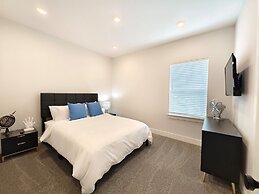 Northside Retreat Chic 3 Bdr, Pet Friendly!