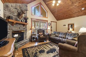 Creekside - 2 BDR Resort Cabin in Epic Location!