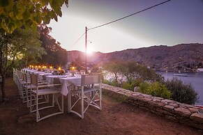 Emporio A Captivating 6-bed Villa in Nimborio