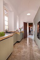 Emporio A Captivating 6-bed Villa in Nimborio