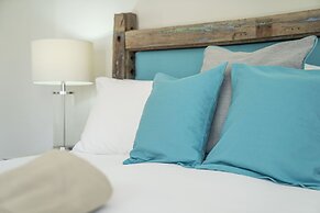 Emporio A Captivating 6-bed Villa in Nimborio