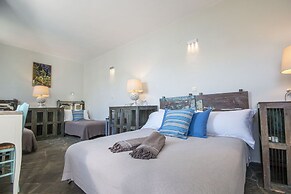 Emporio A Captivating 6-bed Villa in Nimborio