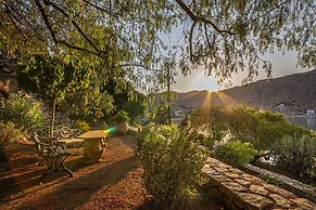 Emporio A Captivating 6-bed Villa in Nimborio