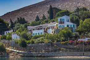 Emporio A Captivating 6-bed Villa in Nimborio