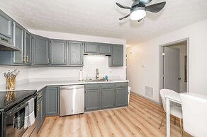 Arkstone Retreat 1 - 4 minutes from the Ark!