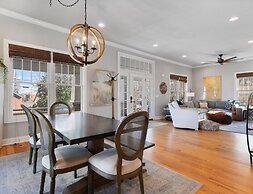 Muletown Haven Stunning Downtown Escape!